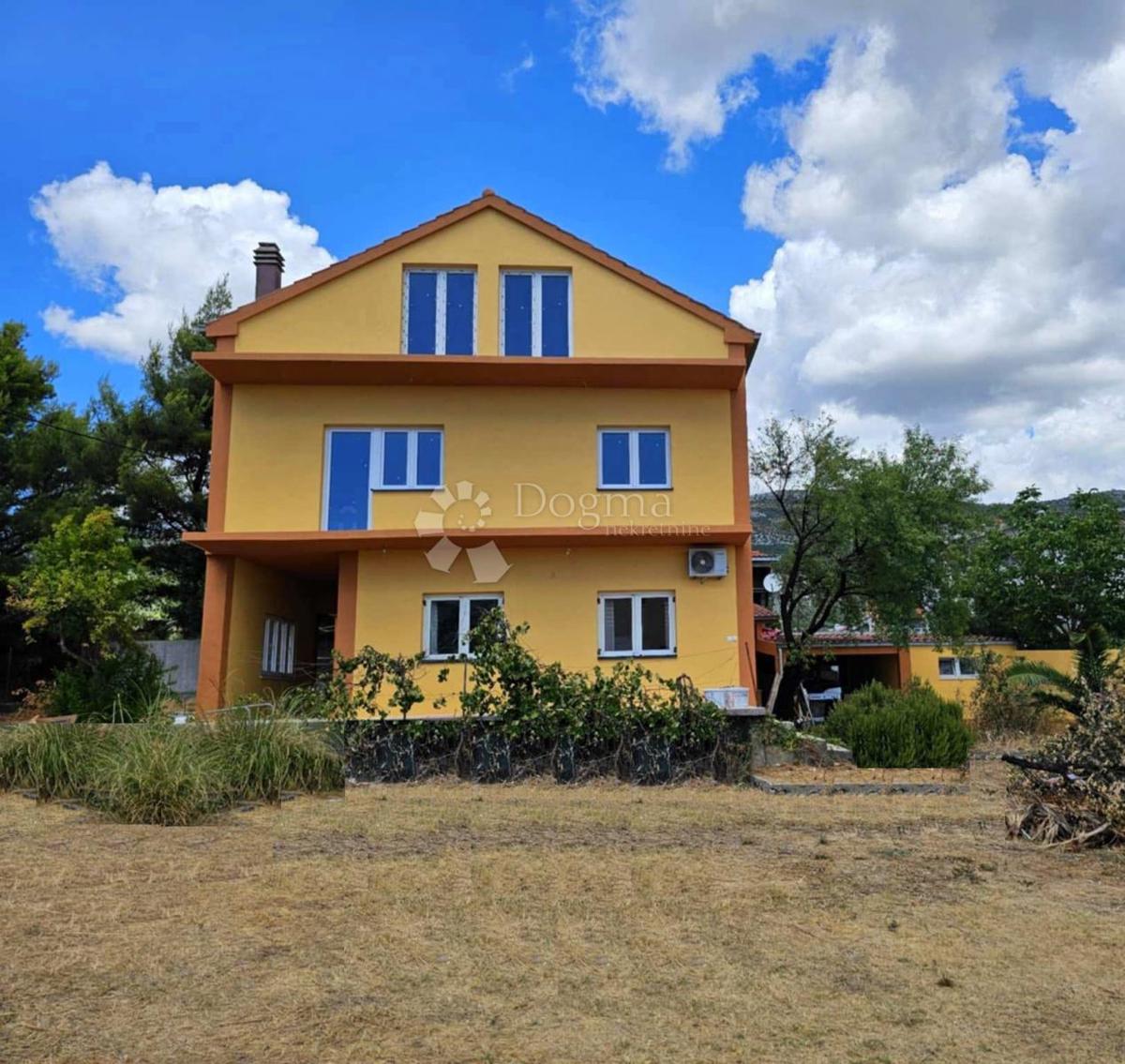 Casa Kaštel Novi, Kaštela, 305m2