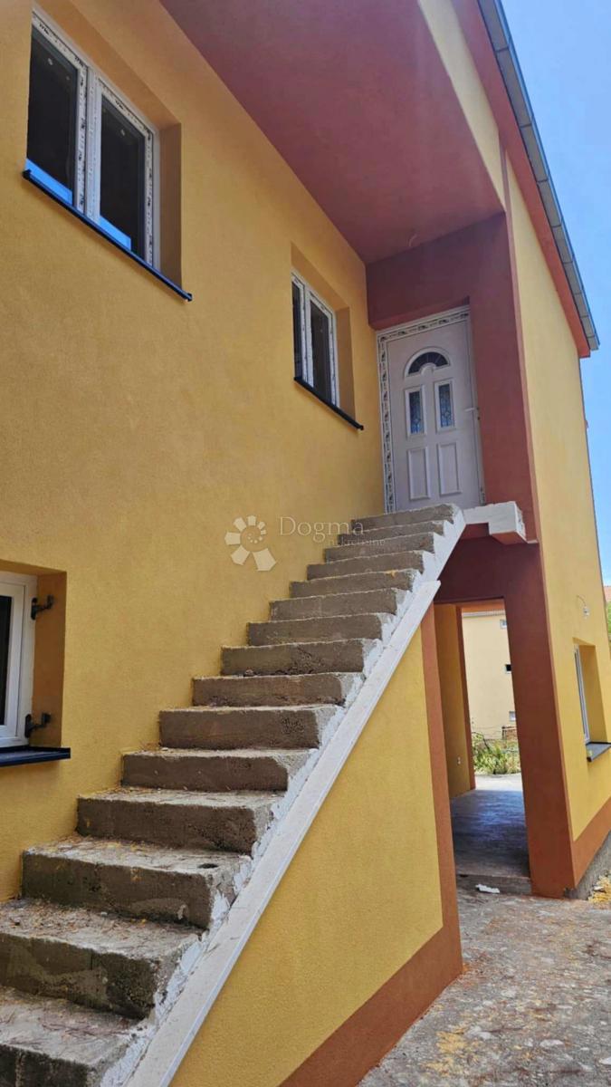 Casa Kaštel Novi, Kaštela, 305m2