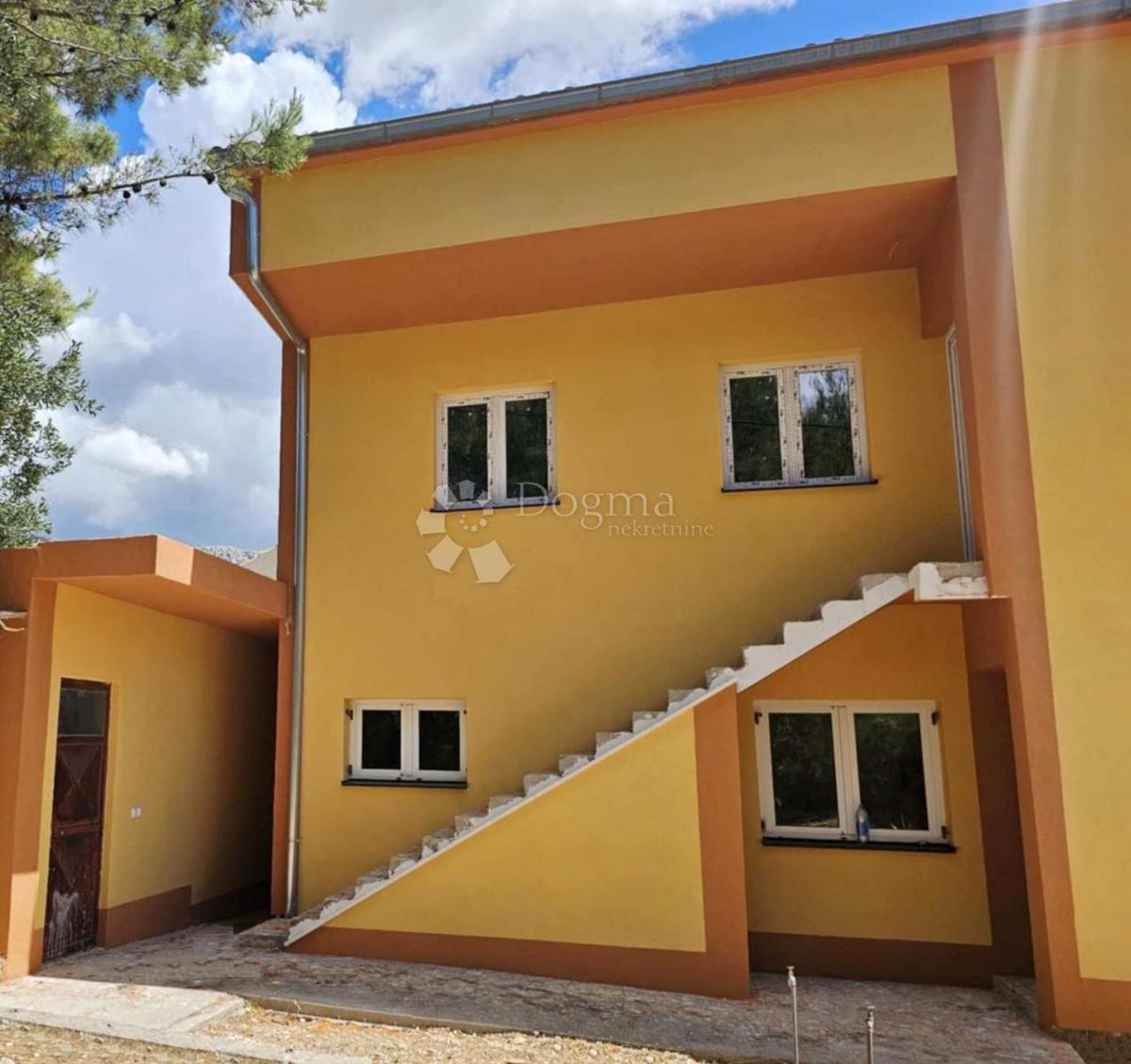 Casa Kaštel Novi, Kaštela, 305m2