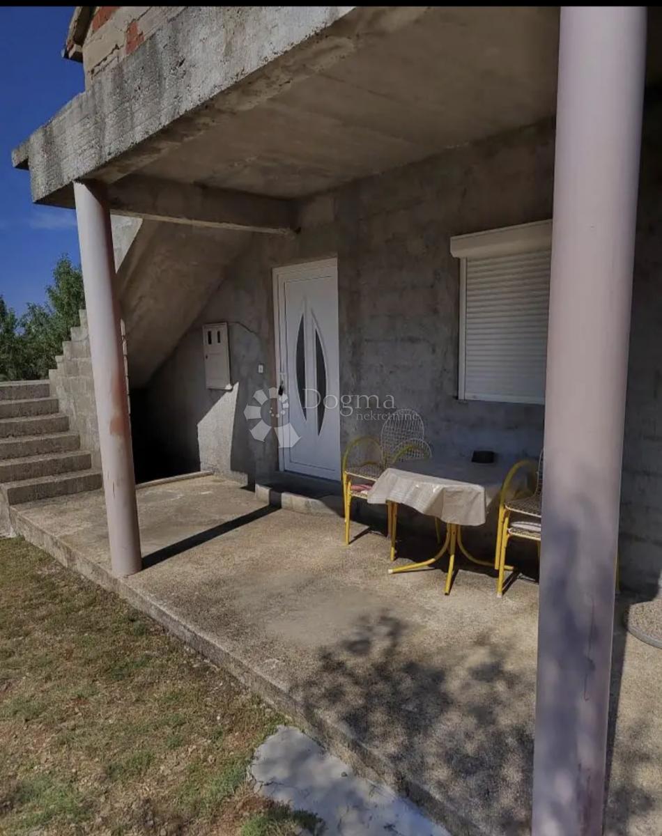 Casa Kruševo, Obrovac, 140m2