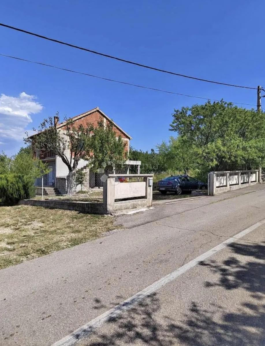 Casa Kruševo, Obrovac, 140m2