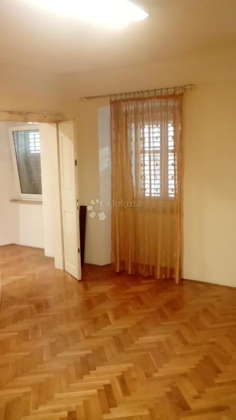 Allogio Centar, Rijeka, 93,70m2