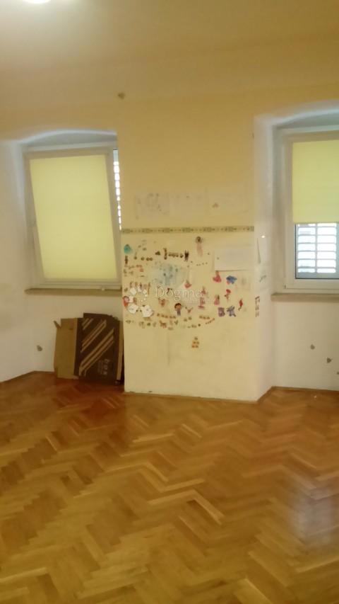 Allogio Centar, Rijeka, 93,70m2