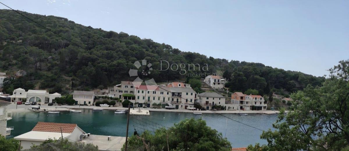 Terreno edificabile Povlja, Selca, 520m2