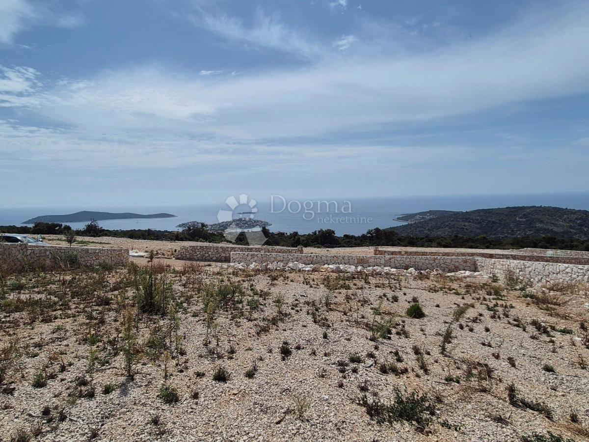 IN VENDITA – TERRENO AGRICOLO CON VISTA PANORAMICA SUL MARE, SEVID