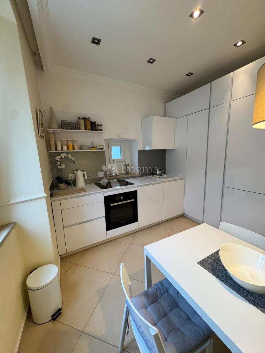 Allogio Centar, Rijeka, 78m2