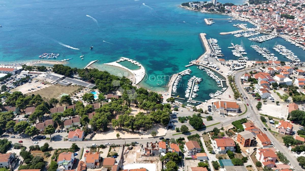 IN VENDITA – APPARTAMENTO TRILOCALE A VODICE, MIGLIORE POSIZIONE, PIANO TERRA