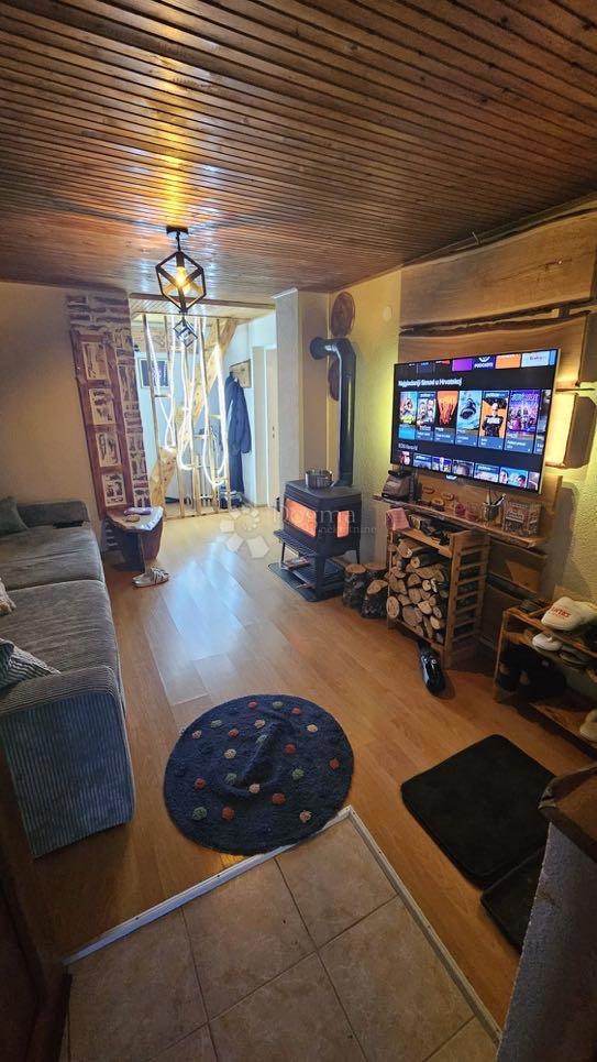 Casa Studenci, Perušić, 90m2