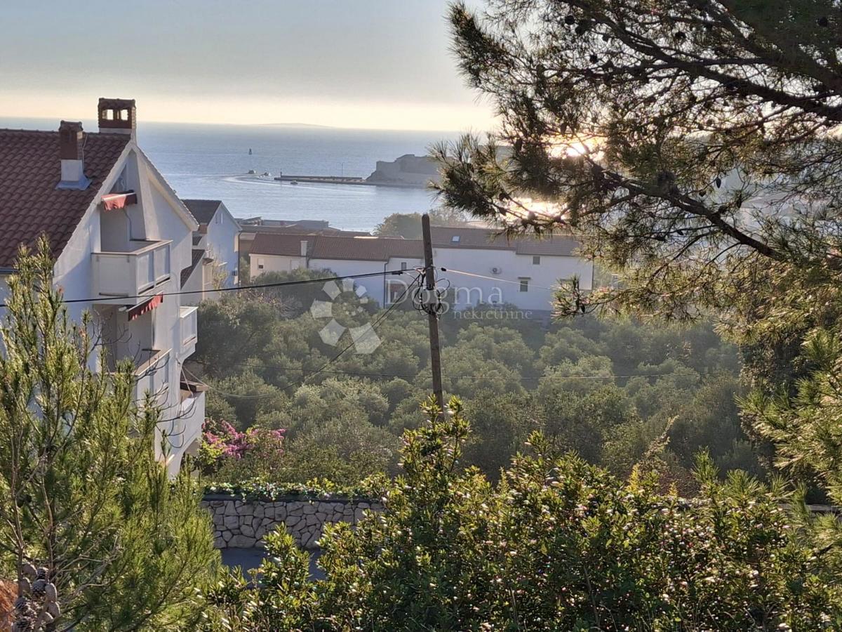 Terreno edificabile Banjol, Rab, 815m2