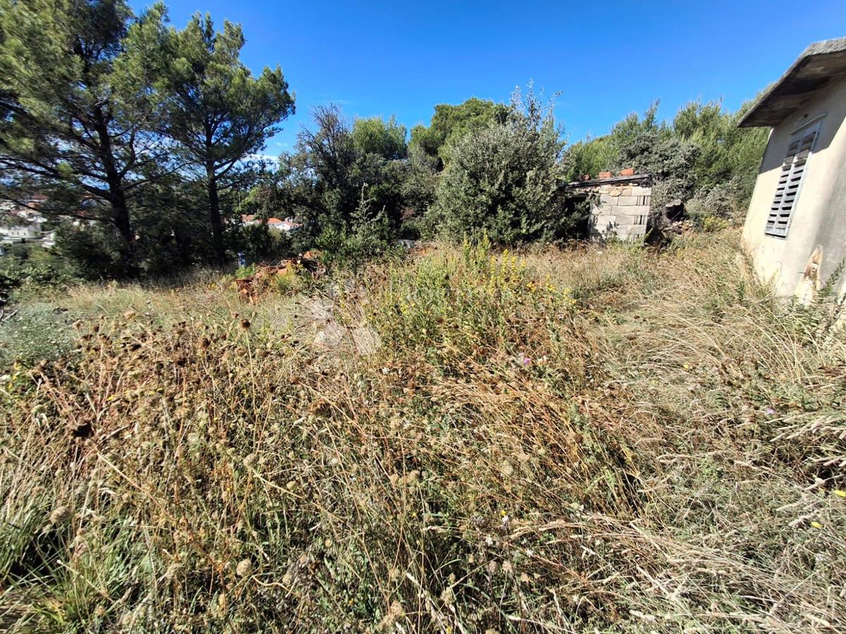 Terreno edificabile Banjol, Rab, 815m2