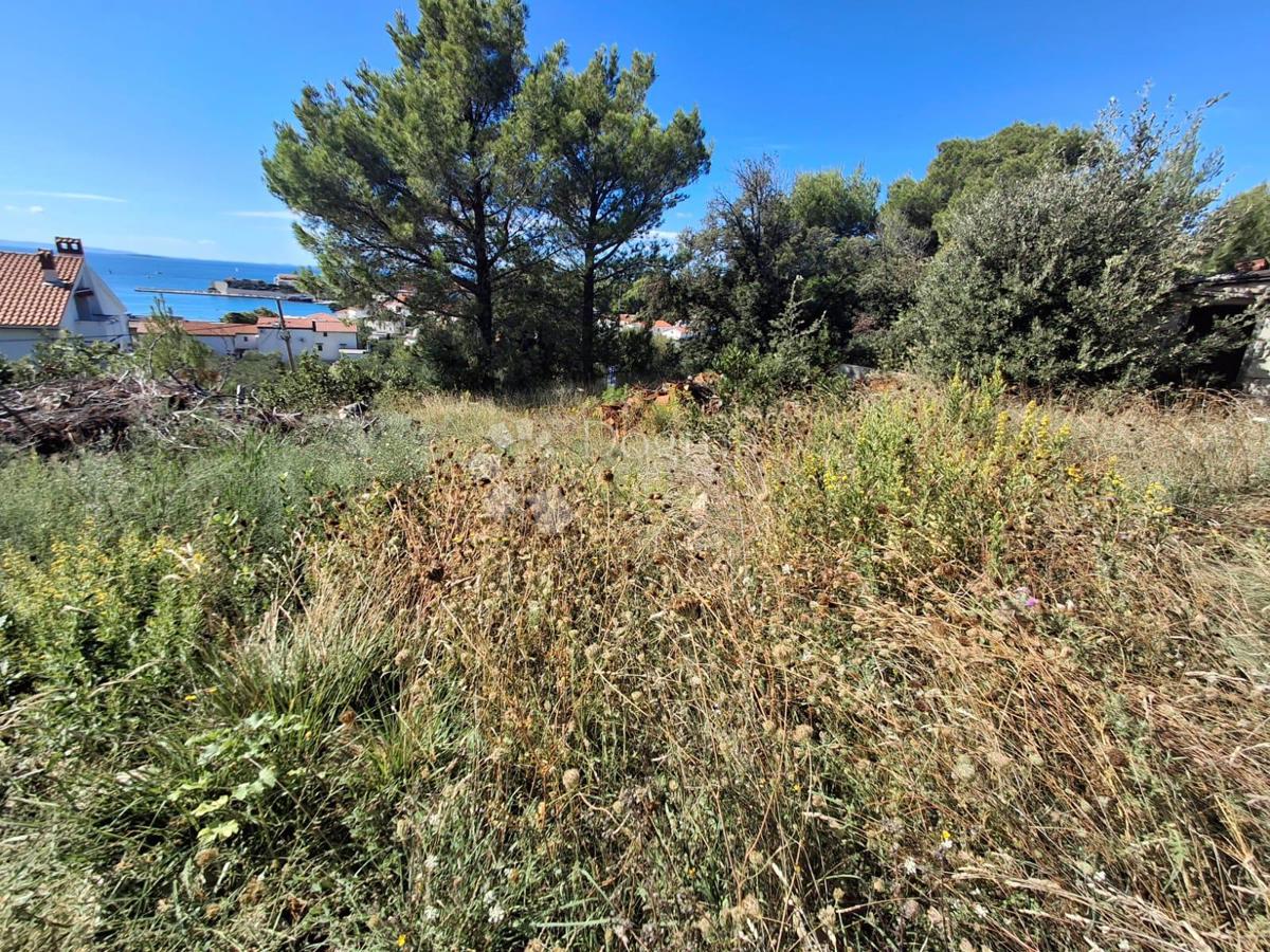 Terreno edificabile Banjol, Rab, 815m2