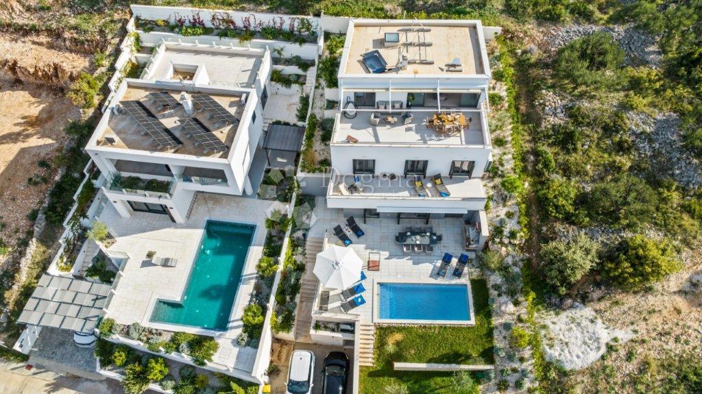 ROGOZNICA - VILLA DI LUSSO CON VISTA DALL'ALTO