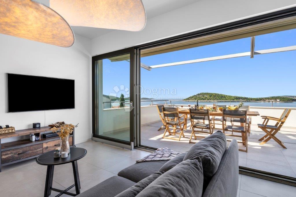 ROGOZNICA - VILLA DI LUSSO CON VISTA DALL'ALTO