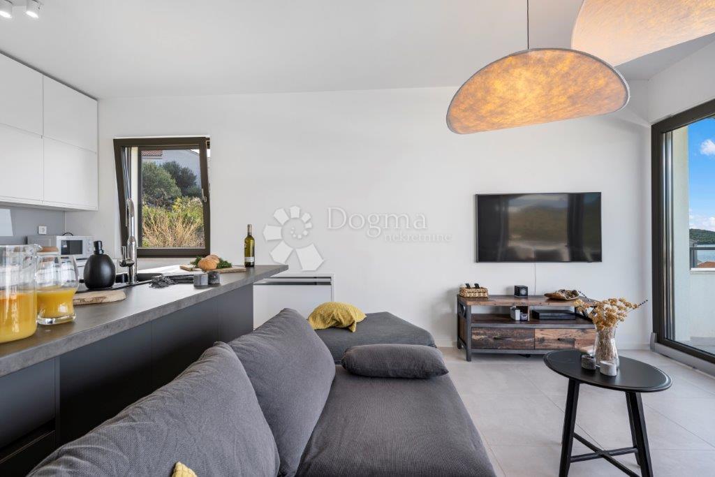 ROGOZNICA - VILLA DI LUSSO CON VISTA DALL'ALTO