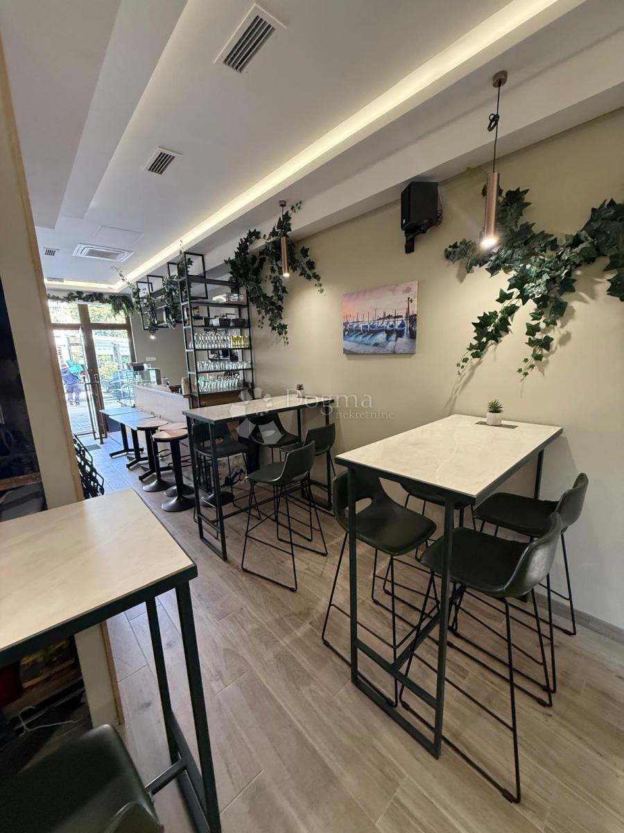 Locale commerciale Kruge, Trnje, 68m2