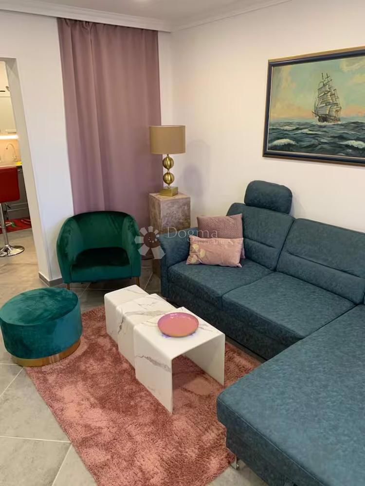 Allogio Crnica, Šibenik, 143m2