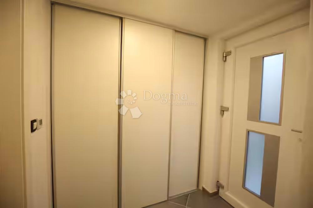 Allogio Crnica, Šibenik, 143m2