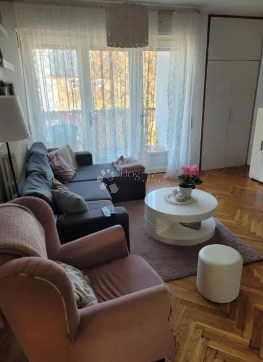 Casa Gornji grad / Centar, Osijek, 210,99m2