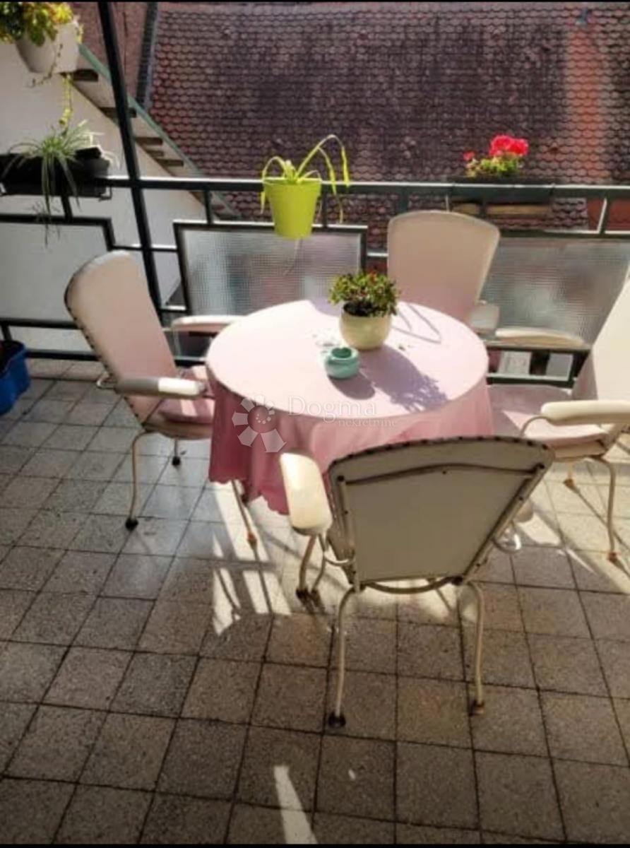 Casa Gornji grad / Centar, Osijek, 210,99m2