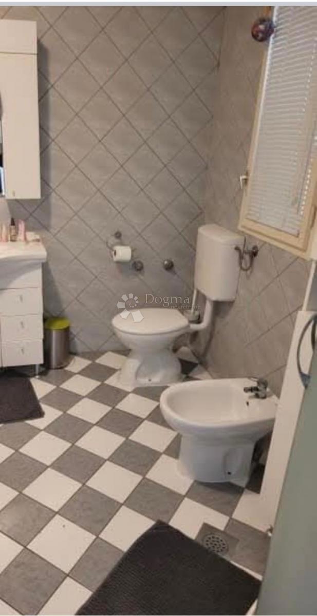 Casa Gornji grad / Centar, Osijek, 210,99m2