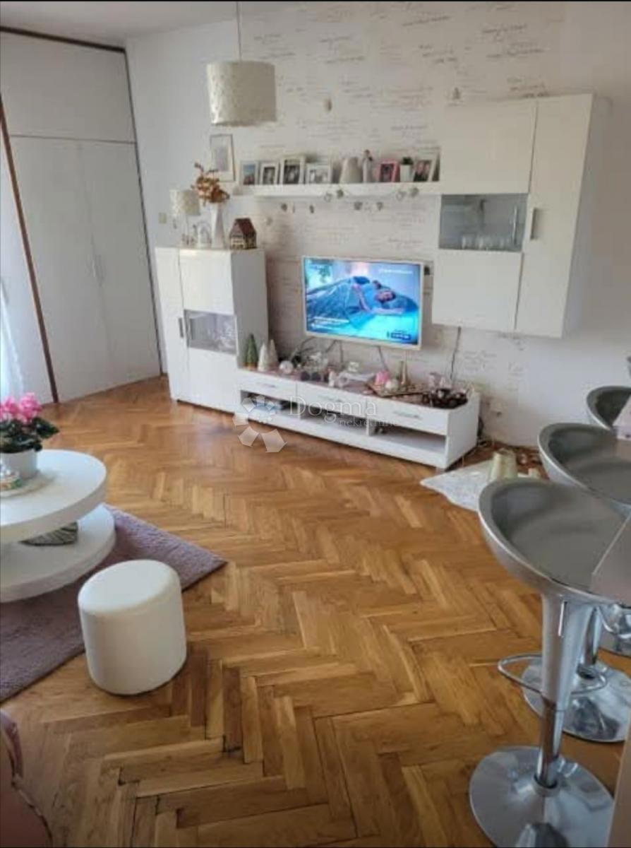 Casa Gornji grad / Centar, Osijek, 210,99m2