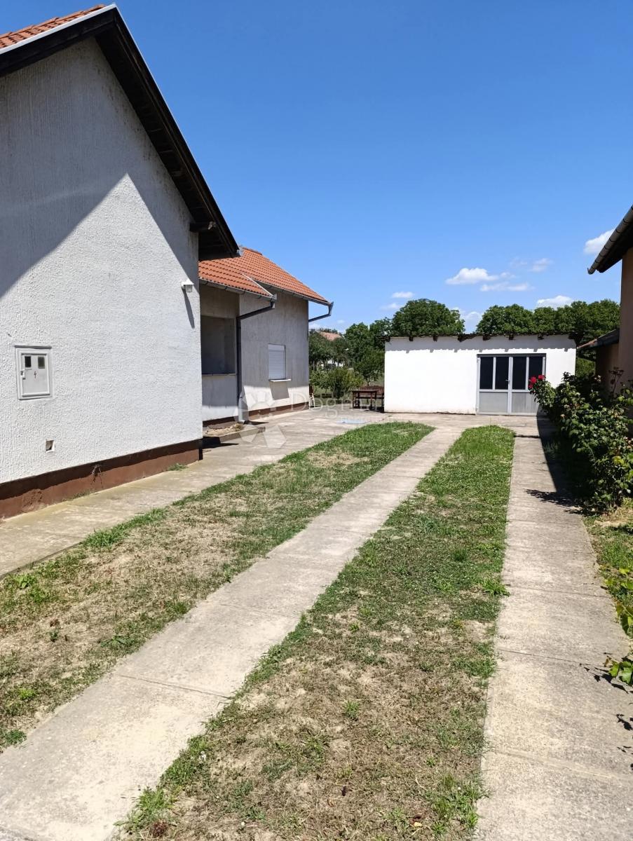 Casa Mitnica, Vukovar, 102m2