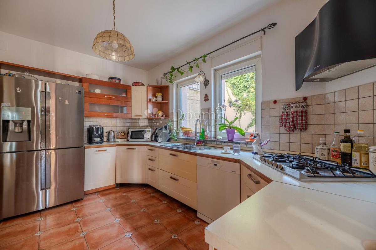 Casa Vrhovec, Črnomerec, 530m2