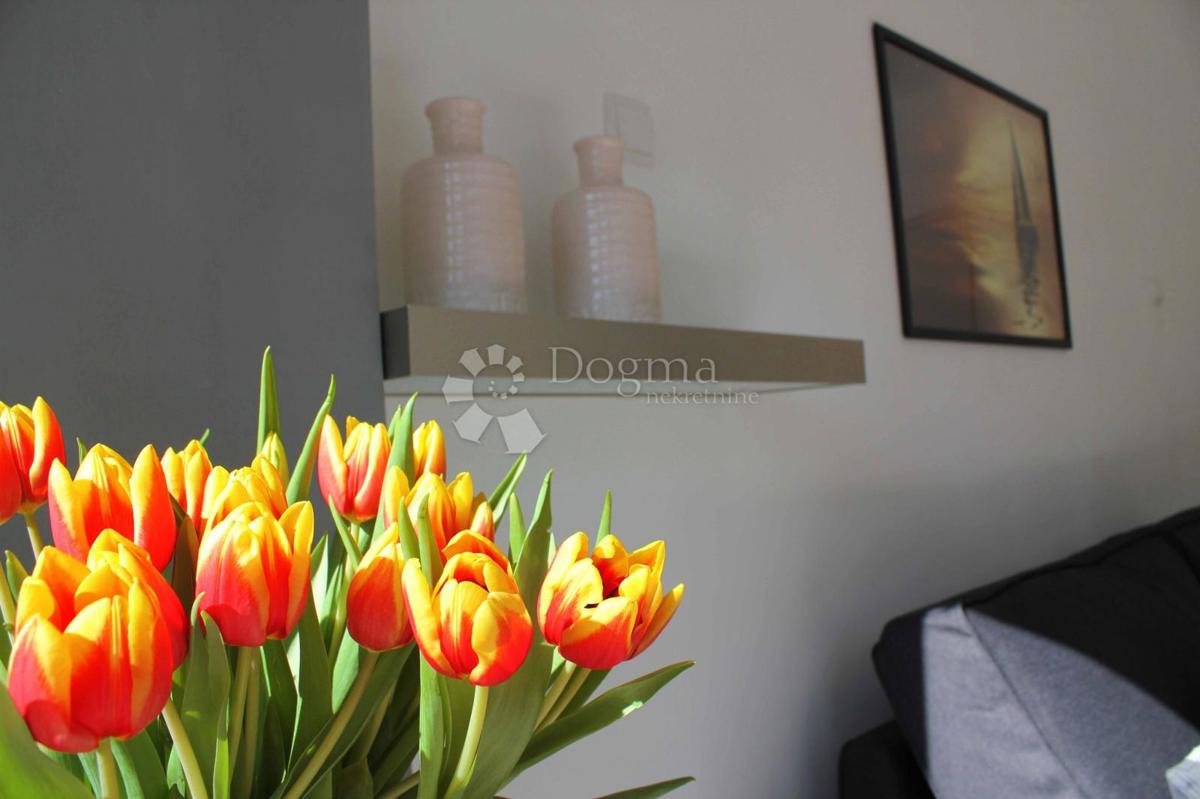 Lussuoso monolocale con giardino e terrazza, a 200 m dal mare