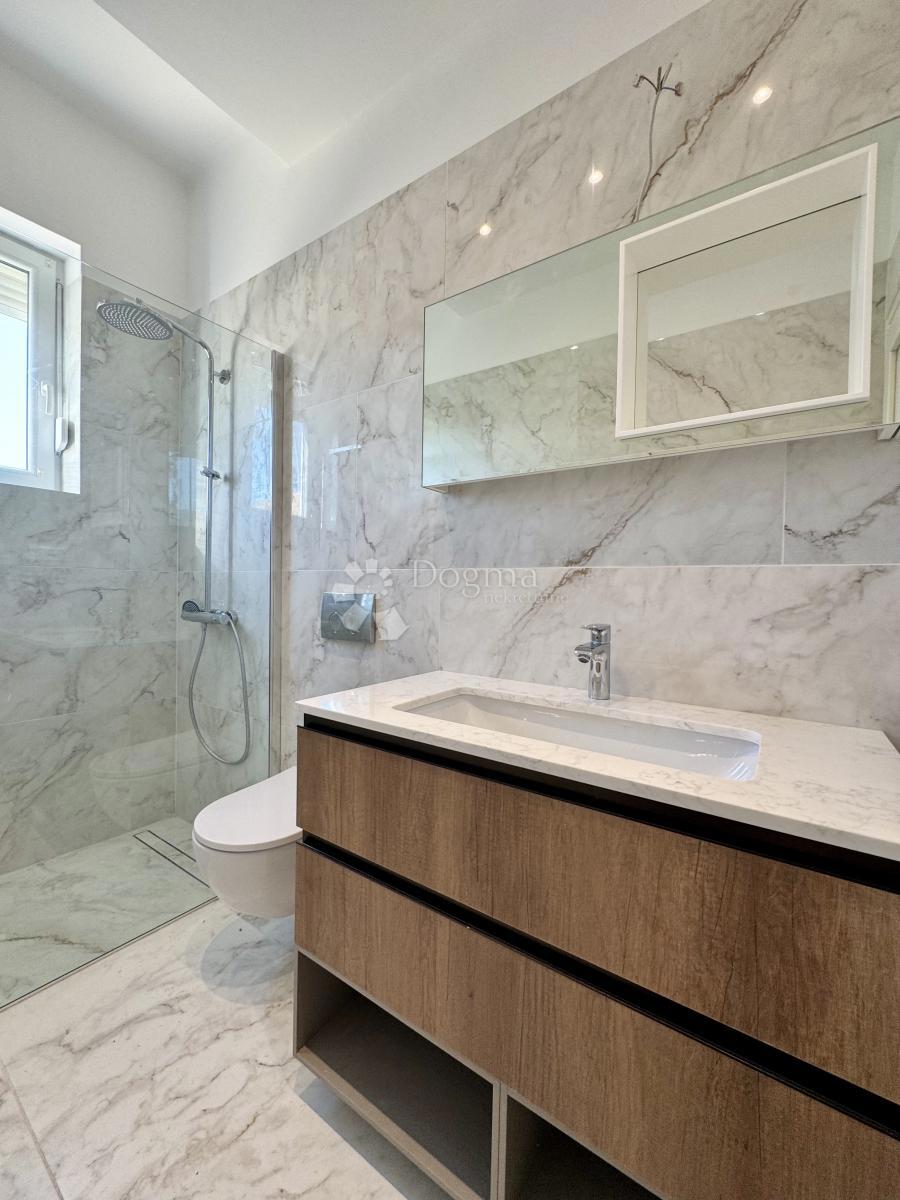 Allogio Novi Vinodolski, 57,20m2