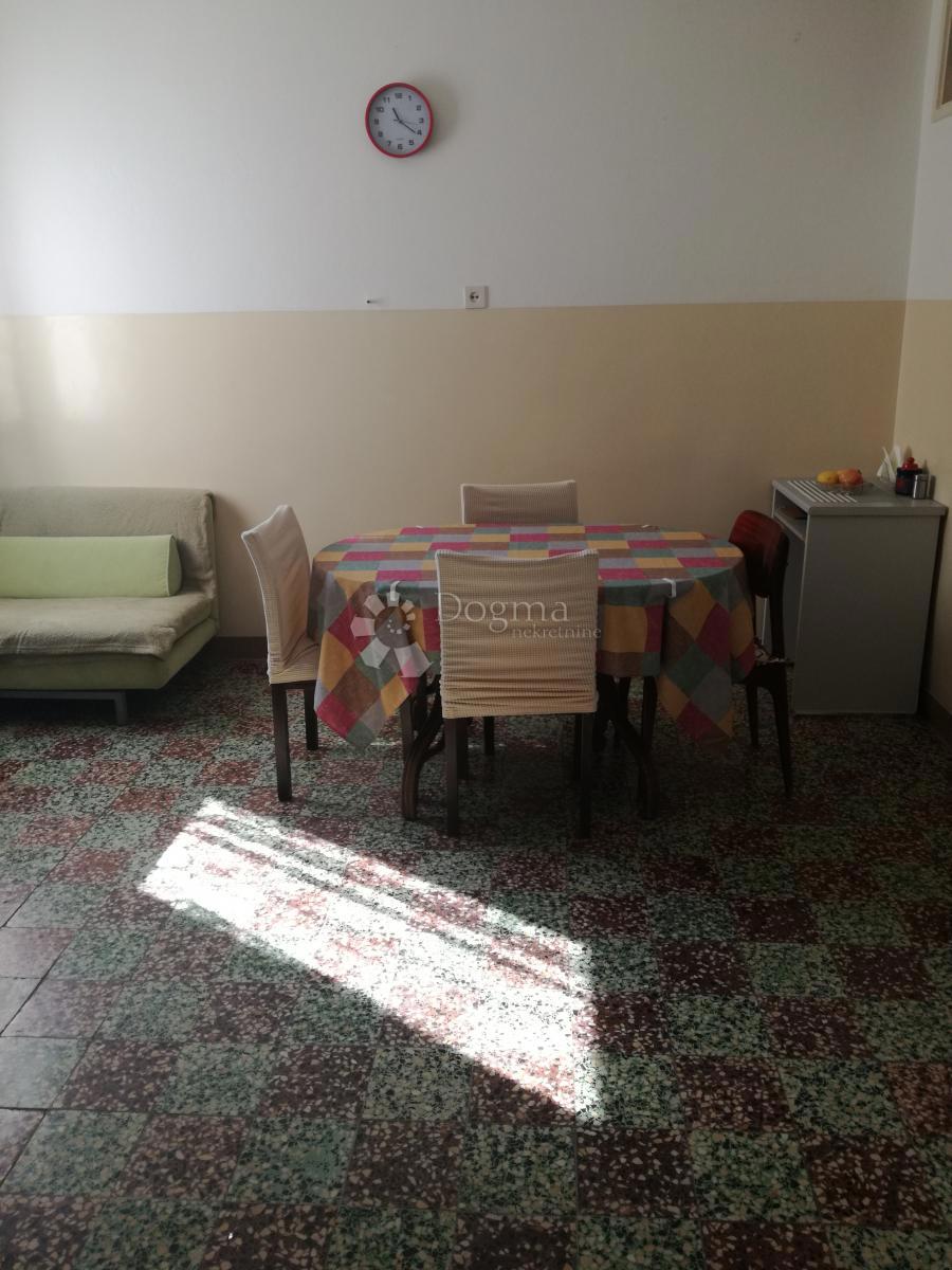 Allogio Varoš, Šibenik, 109m2