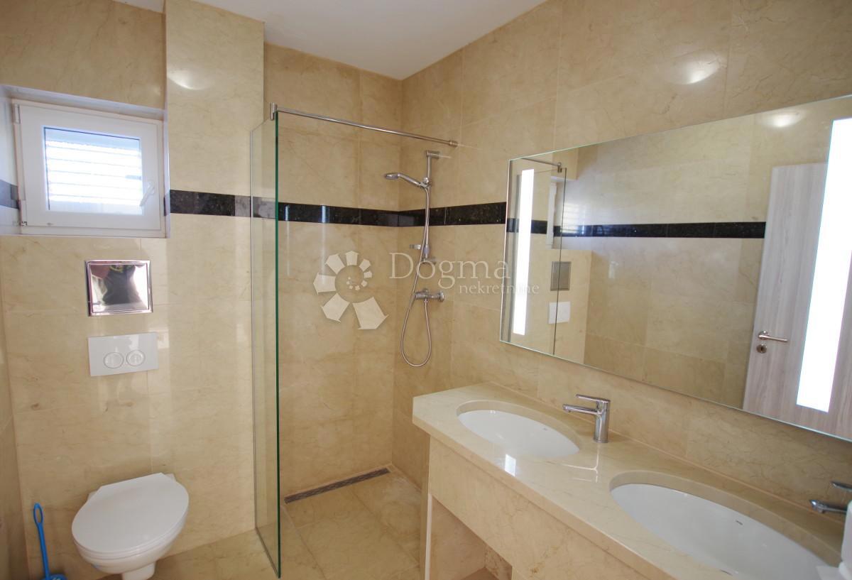 Casa Rabac, Labin, 438m2