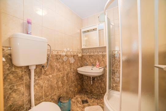 Appartamento duplex 100 m² - possibilità di 2 appartamenti o di uno grande, 800 m dal mare - Rovigno