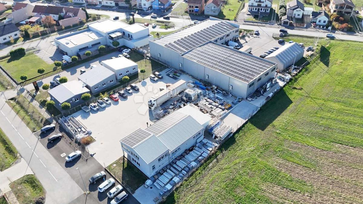 Locale commerciale Tenja, Osijek - Okolica, 3.750m2