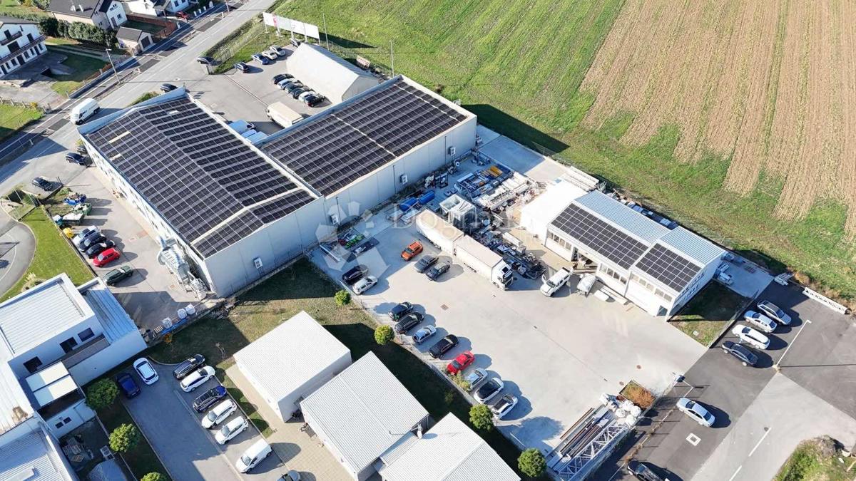 Locale commerciale Tenja, Osijek - Okolica, 3.750m2