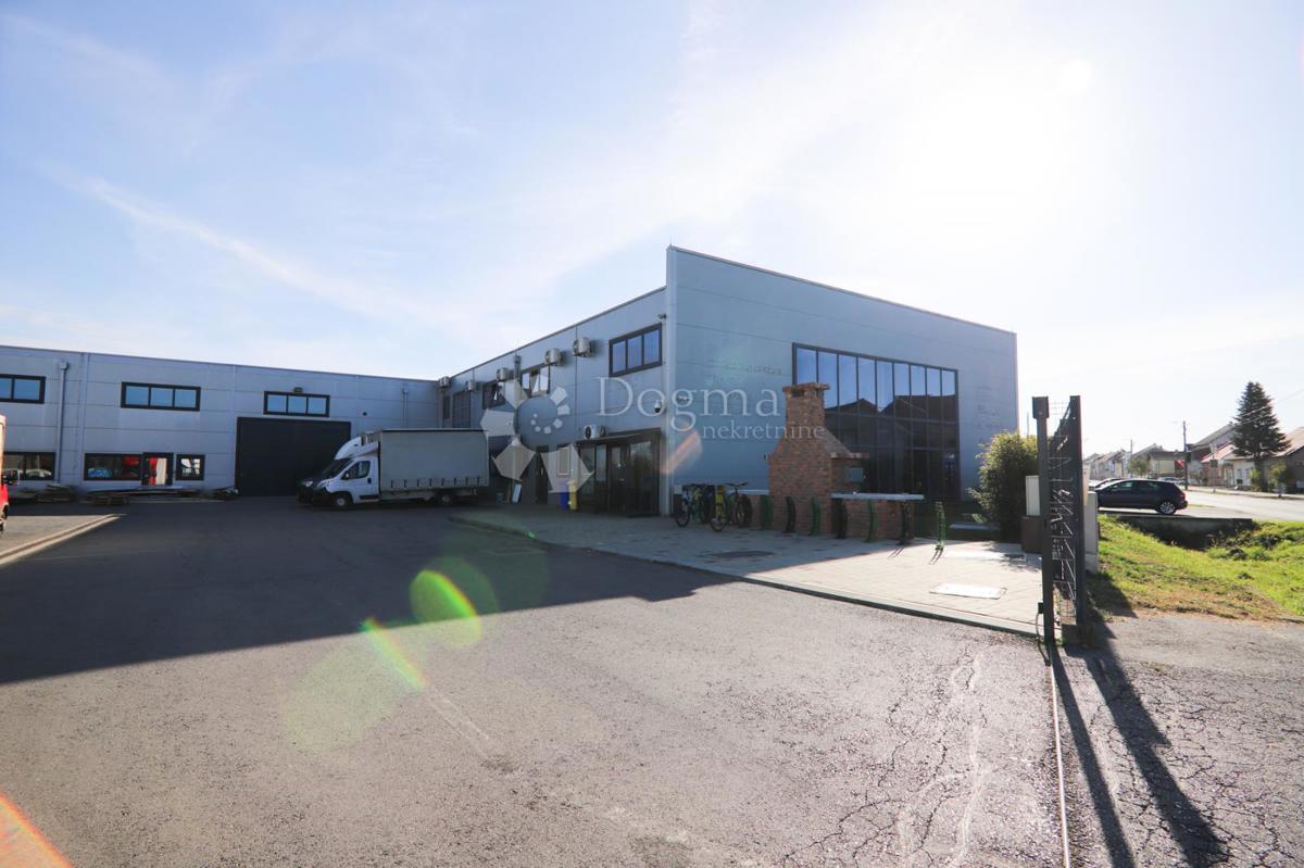 Locale commerciale Tenja, Osijek - Okolica, 3.750m2