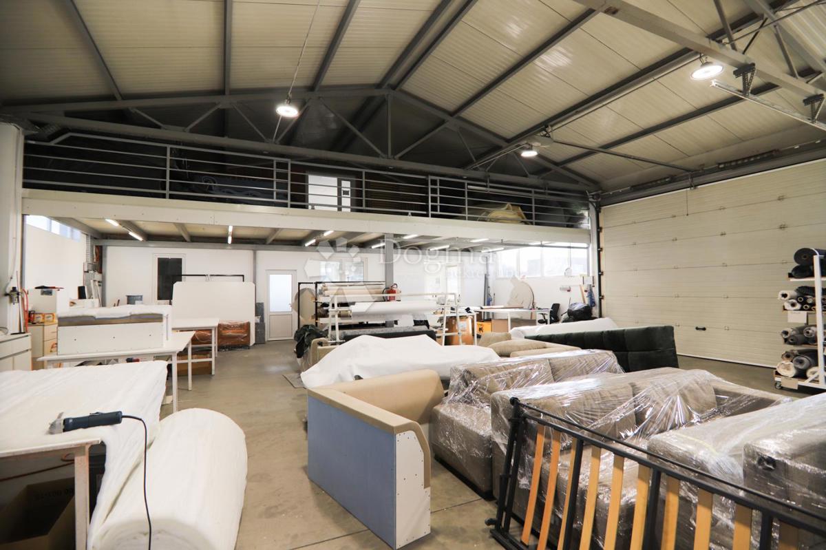 Locale commerciale Tenja, Osijek - Okolica, 3.750m2