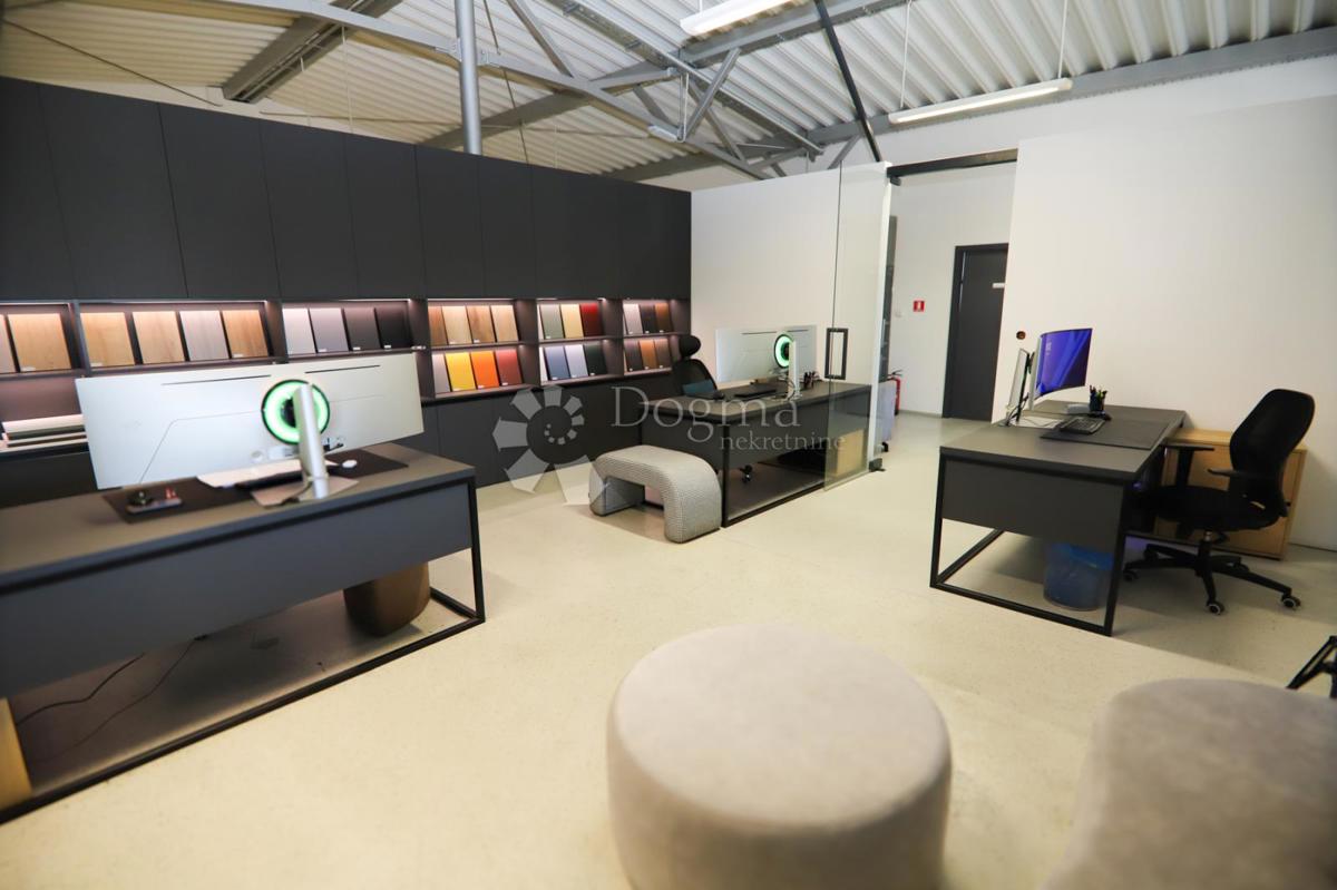 Locale commerciale Tenja, Osijek - Okolica, 3.750m2