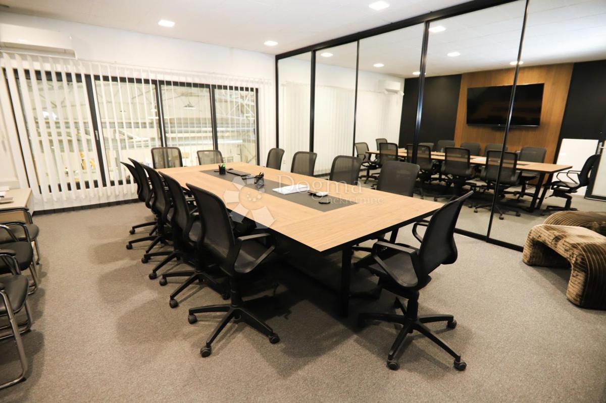 Locale commerciale Tenja, Osijek - Okolica, 3.750m2