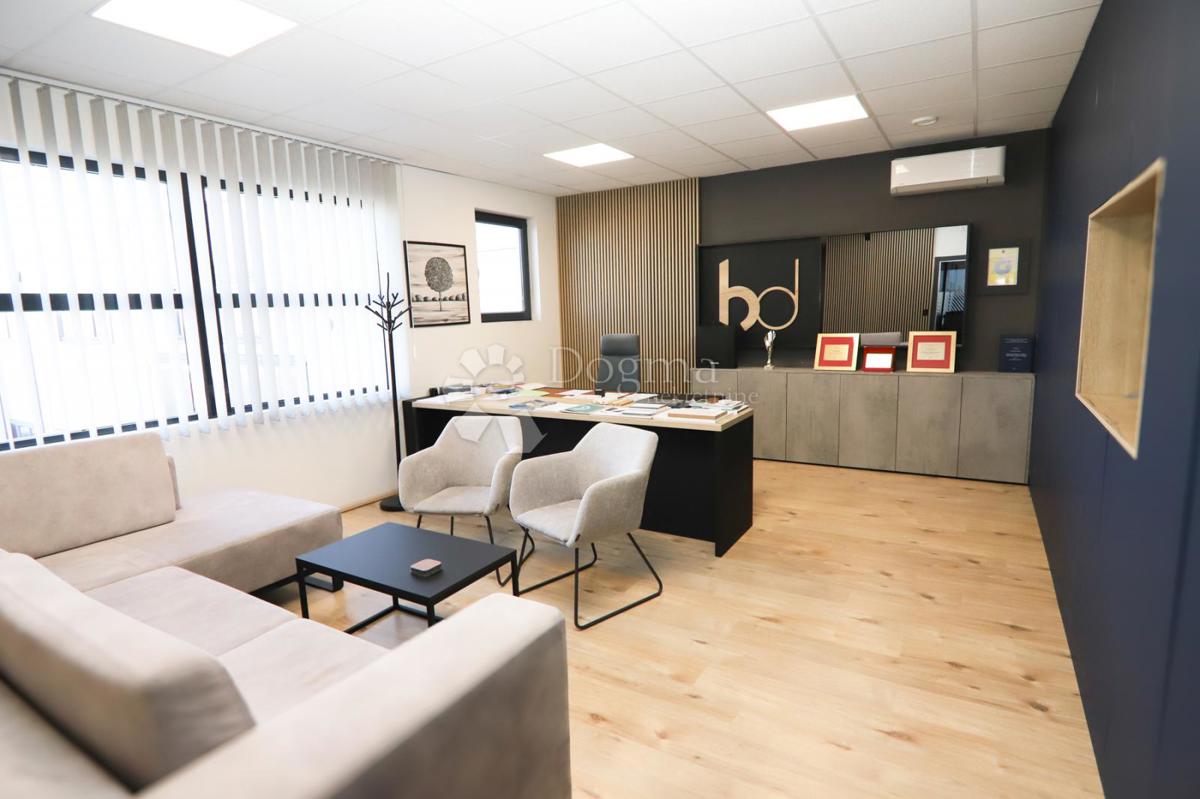 Locale commerciale Tenja, Osijek - Okolica, 3.750m2