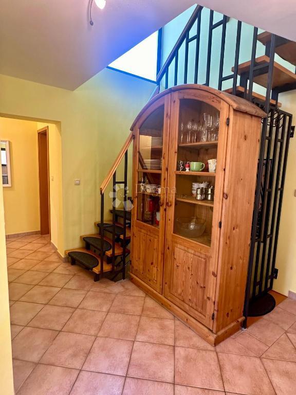 Casa con bellissimo giardino e piscina - 500 m dal mare