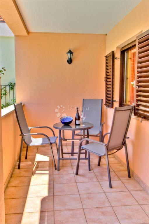 Casa con bellissimo giardino e piscina - 500 m dal mare