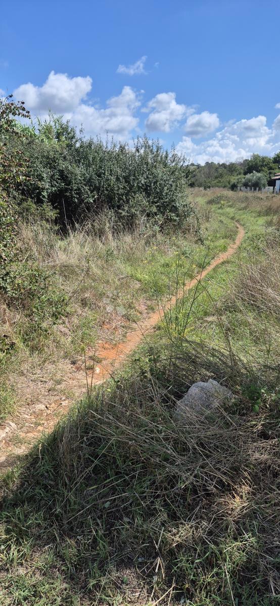 Terreno edificabile Šikići, Pula, 1.862m2