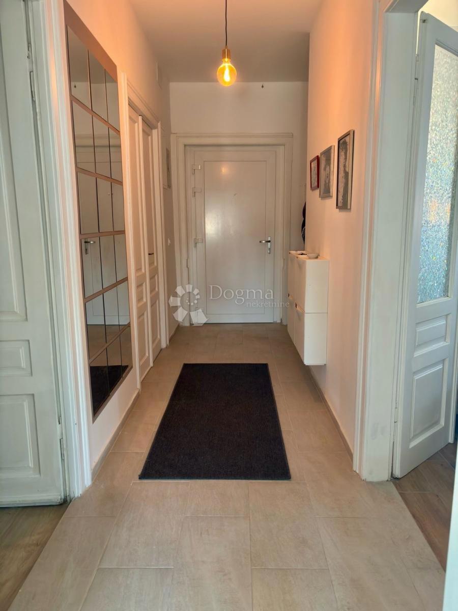 Appartamento recentemente ristrutturato nel centro di Pola - a 2 minuti dall'Arena