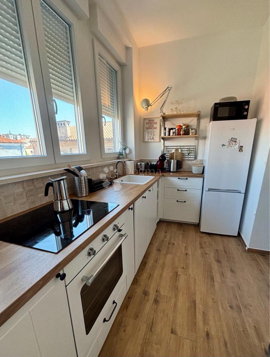 Appartamento recentemente ristrutturato nel centro di Pola - a 2 minuti dall'Arena