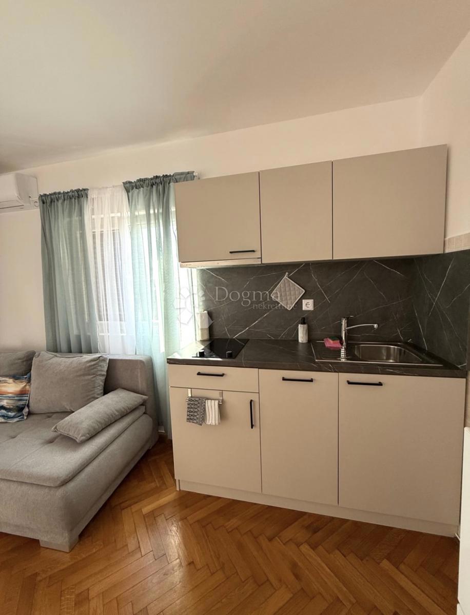 Casa Ugljan, Preko, 616,12m2