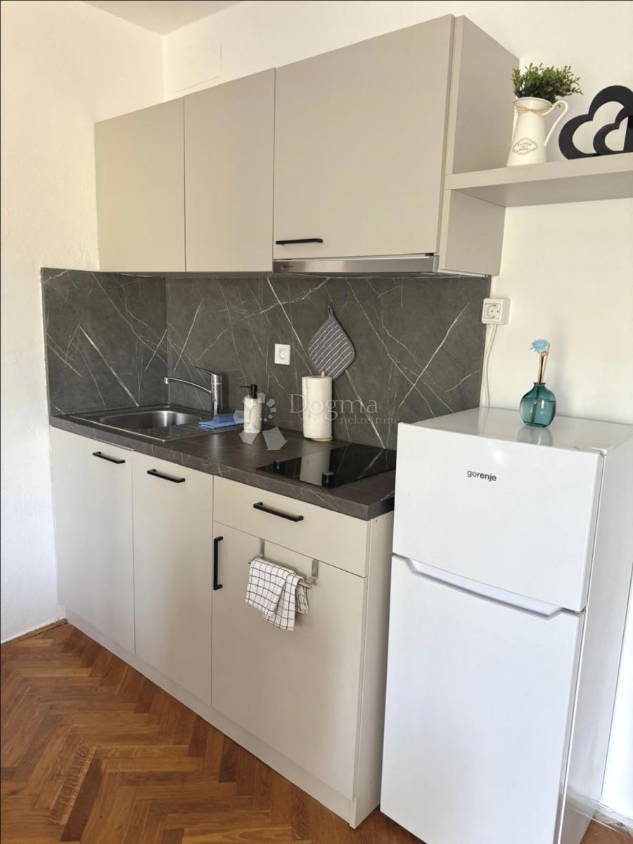 Casa Ugljan, Preko, 616,12m2