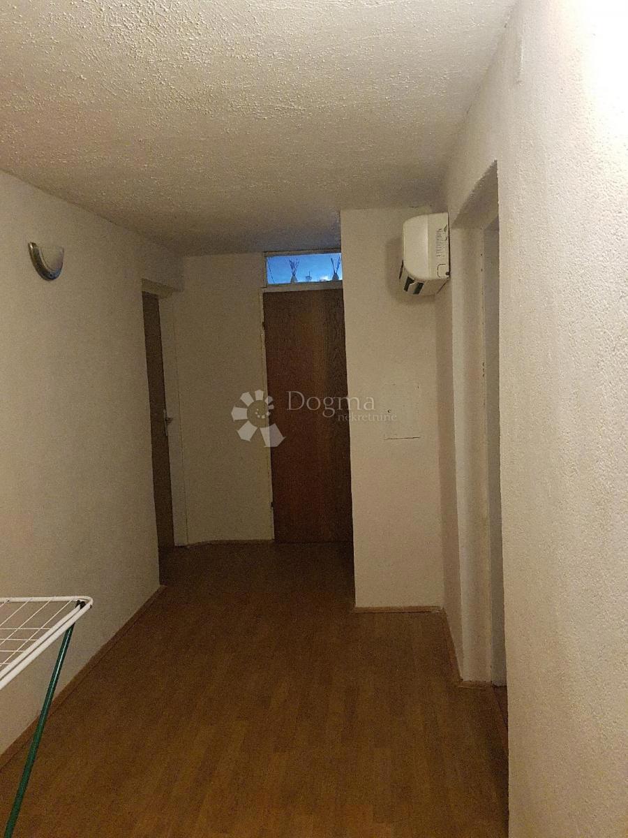 Casa Sarvaš, Osijek - Okolica, 280m2