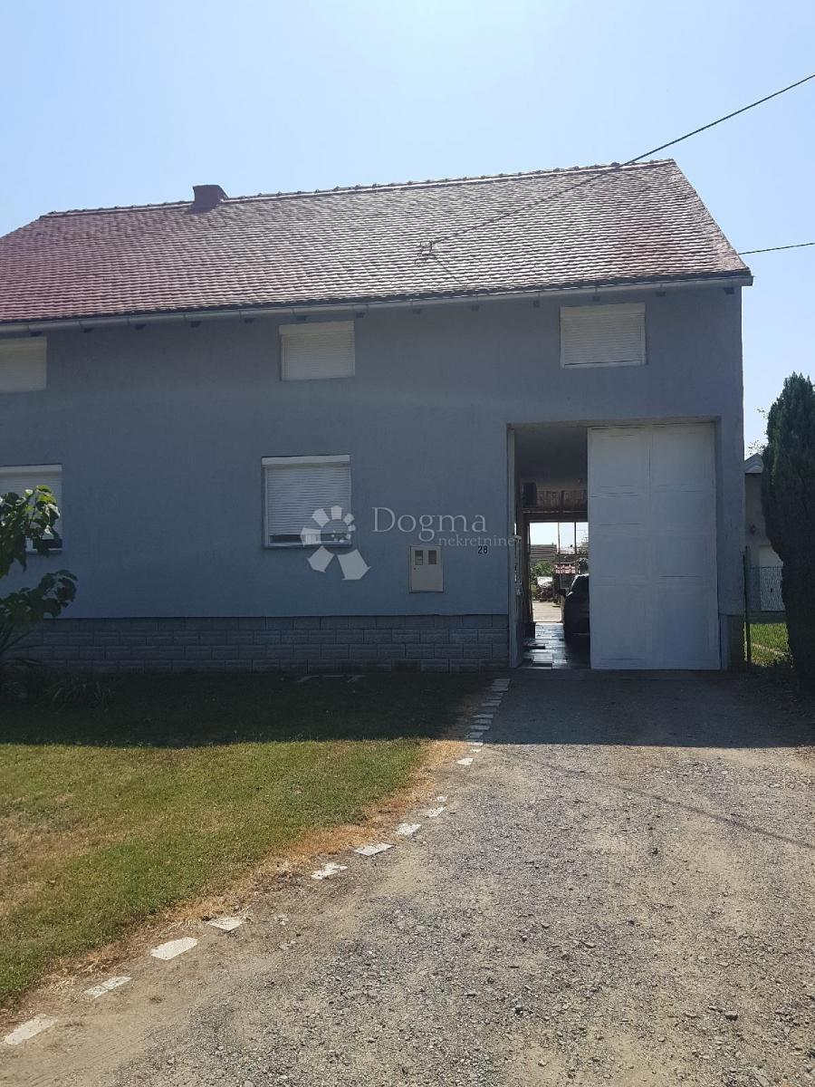 Casa Sarvaš, Osijek - Okolica, 280m2