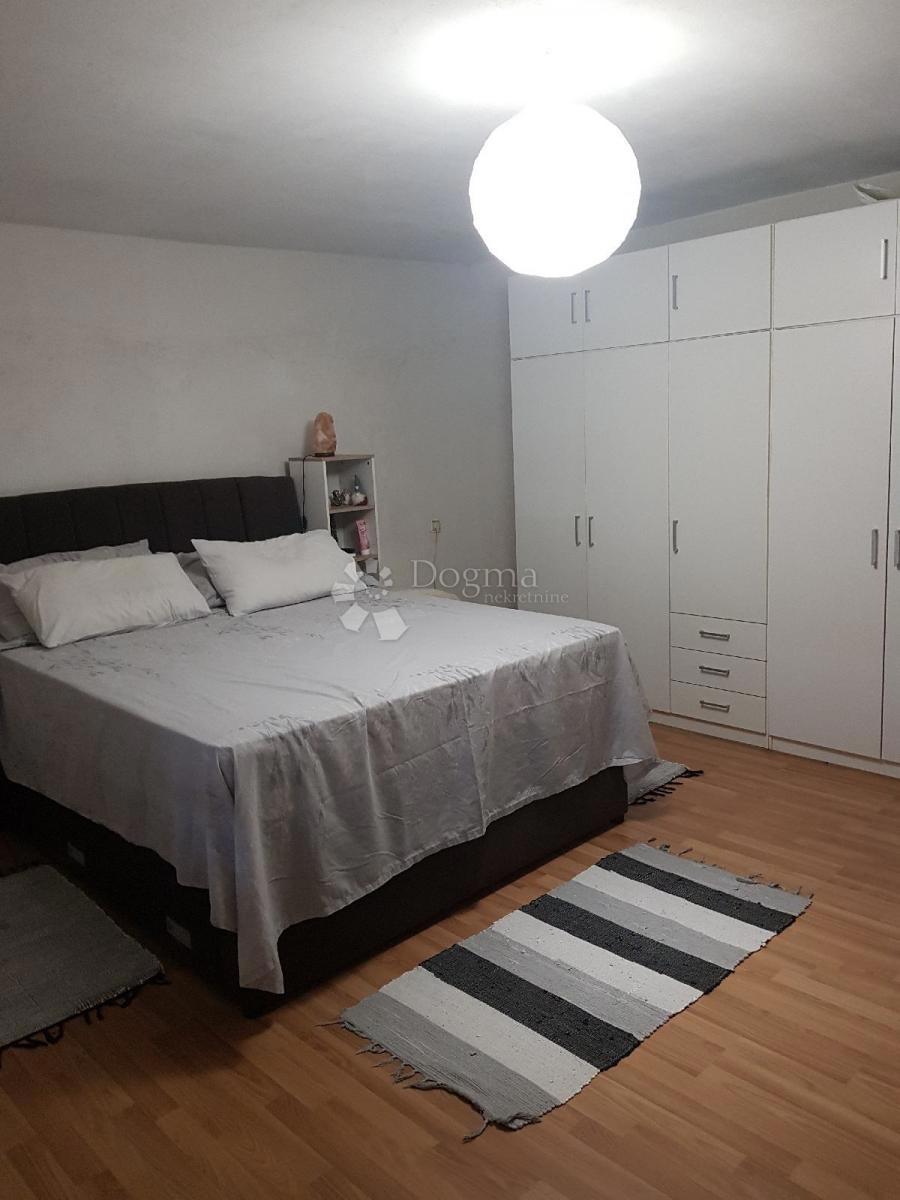 Casa Sarvaš, Osijek - Okolica, 280m2