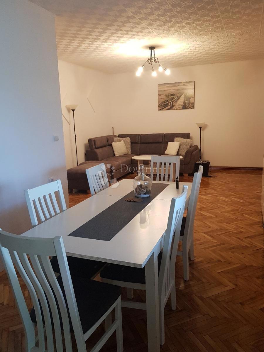 Casa Sarvaš, Osijek - Okolica, 280m2